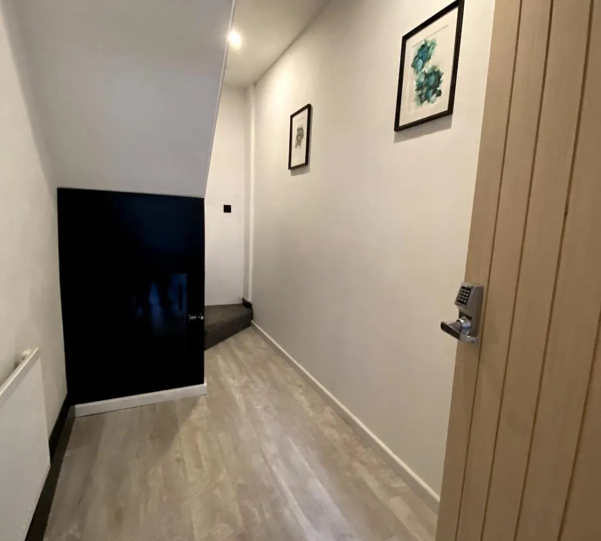 Holiday home Cardiff Central Home Sleeps 11