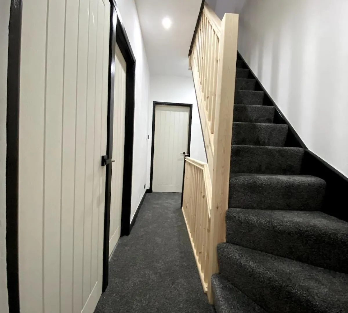 Cardiff Central Home Sleeps 11