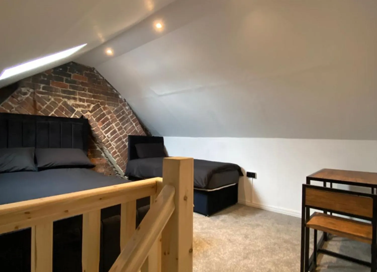 Holiday home Cardiff Central Home Sleeps 11